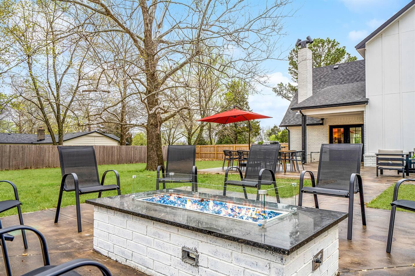 Back Patio - Large gas fire pit with seating for 10.